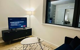 Brand New Modern 1 Bed Apartment Near Old Trafford Stadium